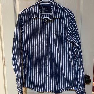 Men’s American Eagle button down shirt
